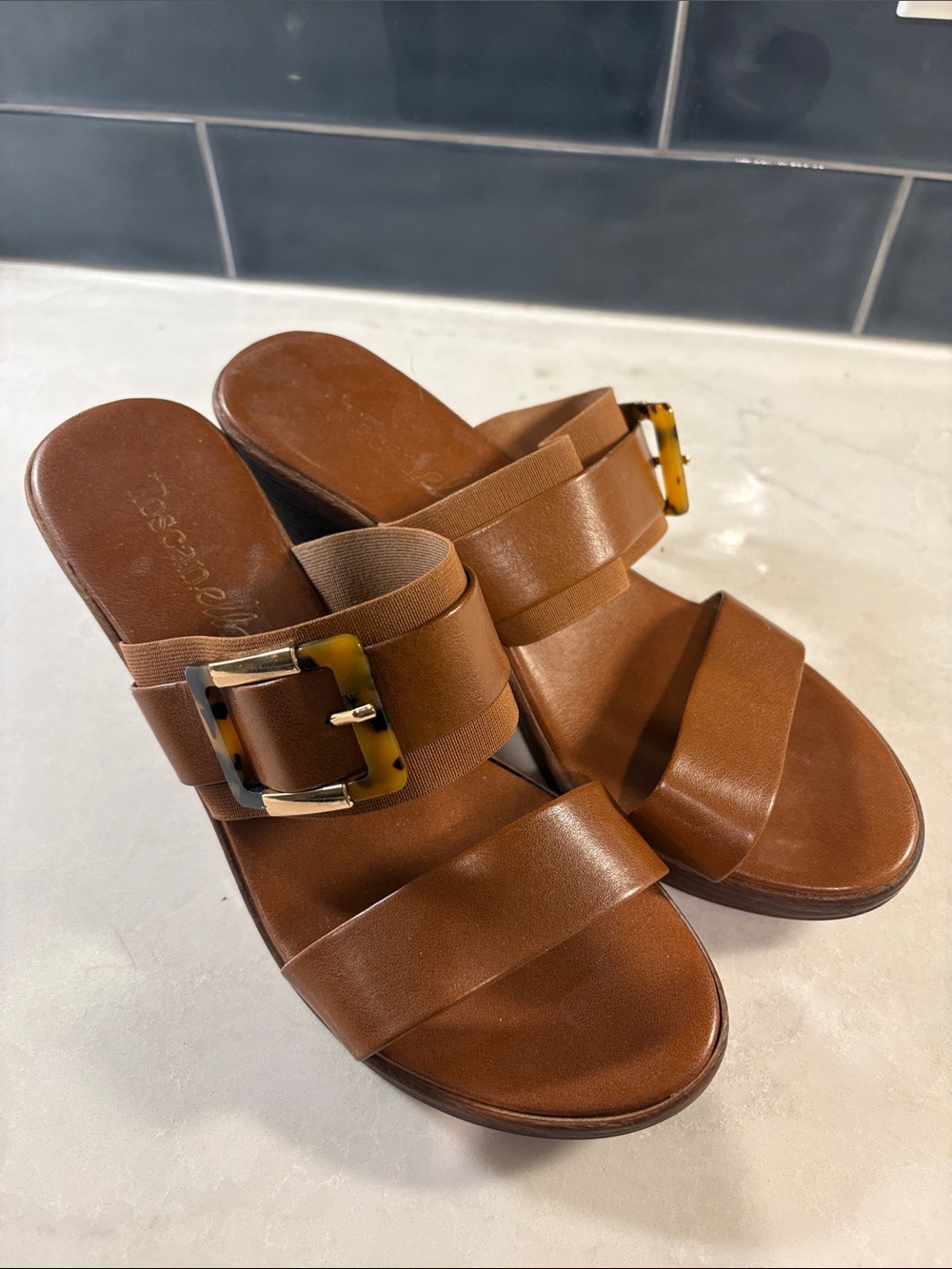 Toscanella Women’s Tan Leather Slide Sandals with Decorative Buckle size 9